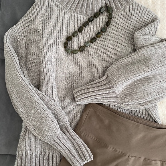 Labradorite Statement Necklace - Picture 5 of 9